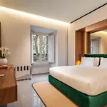 Luxury Apartments Near Colosseum