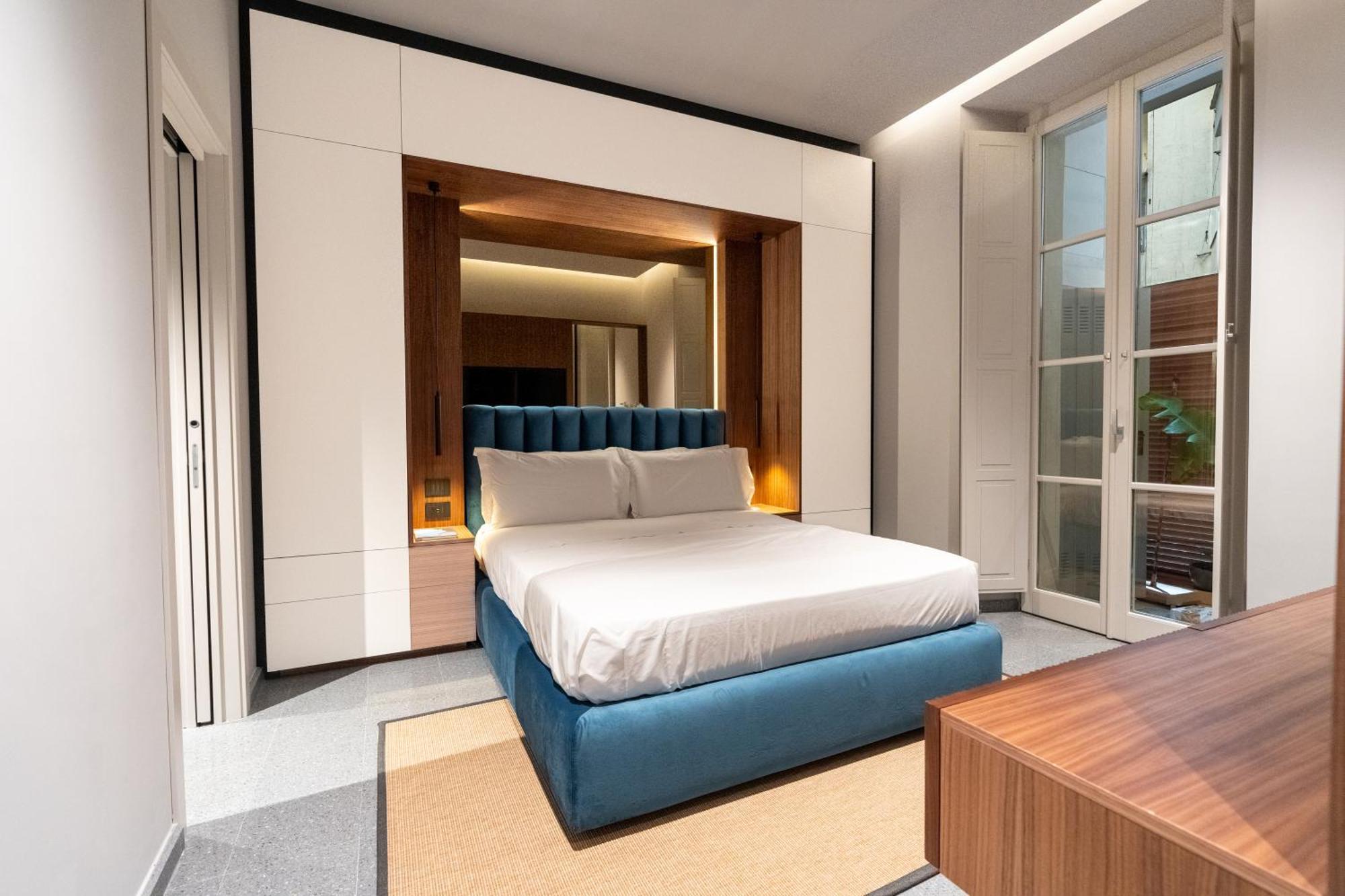 Luxury Near Colosseum Apartment *