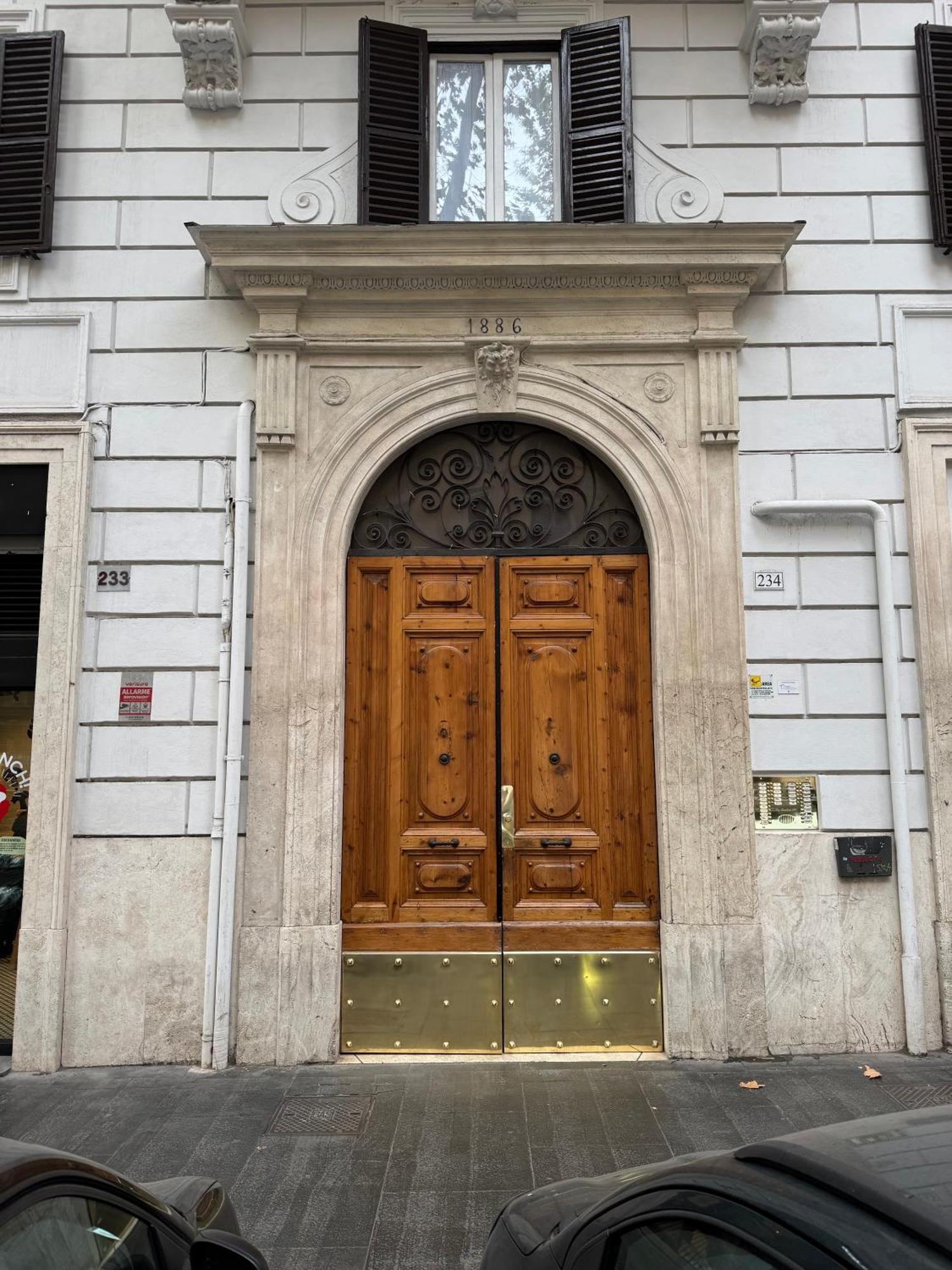 Luxury Near Colosseum