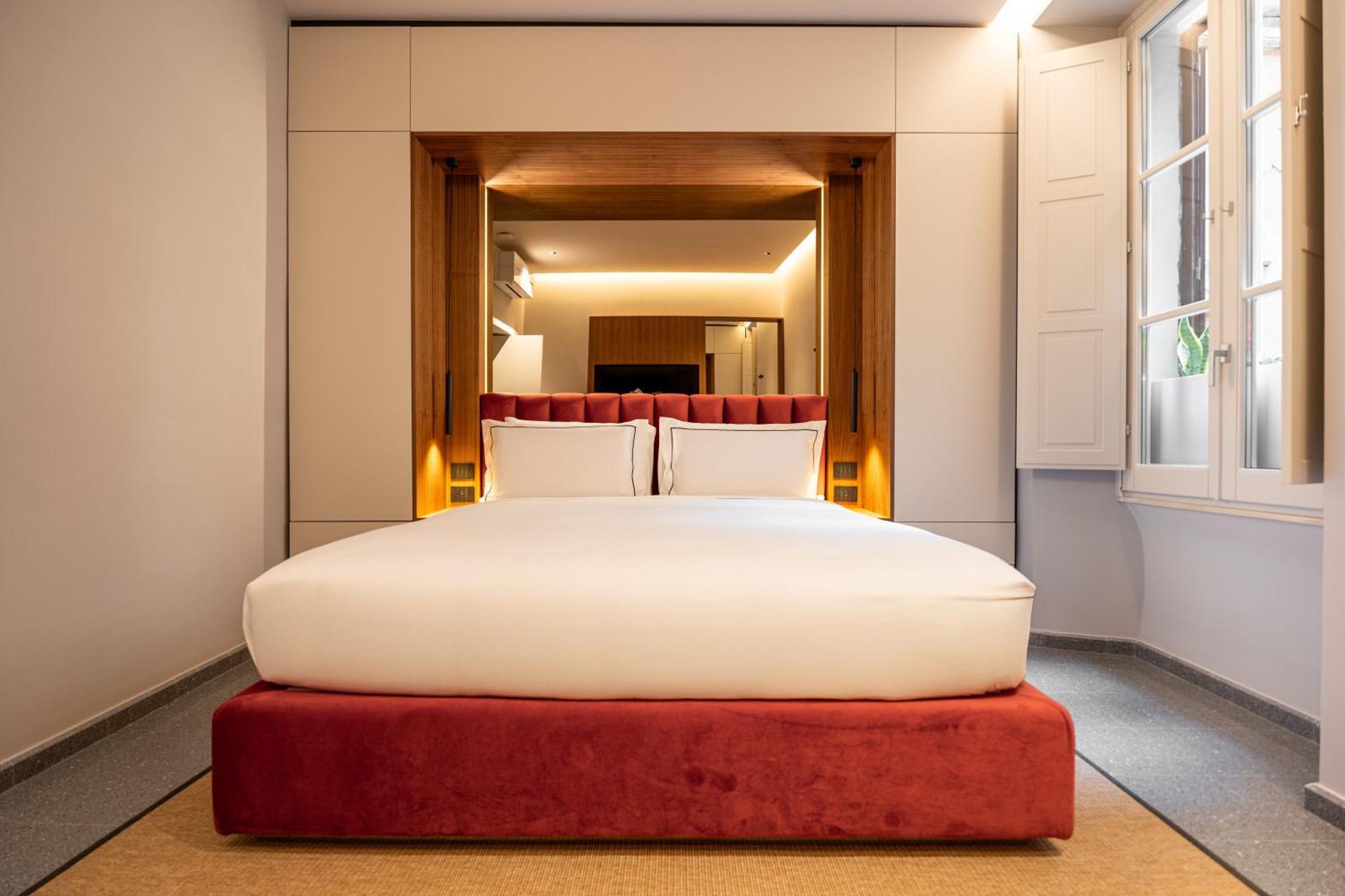 Luxury Near Colosseum Apartment
